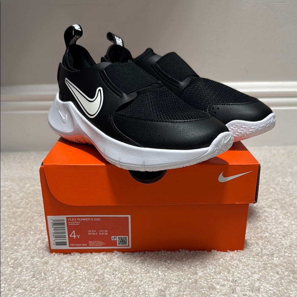 Nike Kids Flex Runner 3 Black Shoes - BRAND NEW